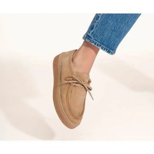 Ladies Hush Puppies - Bridget in Desert Tan - 7.5 - Like New